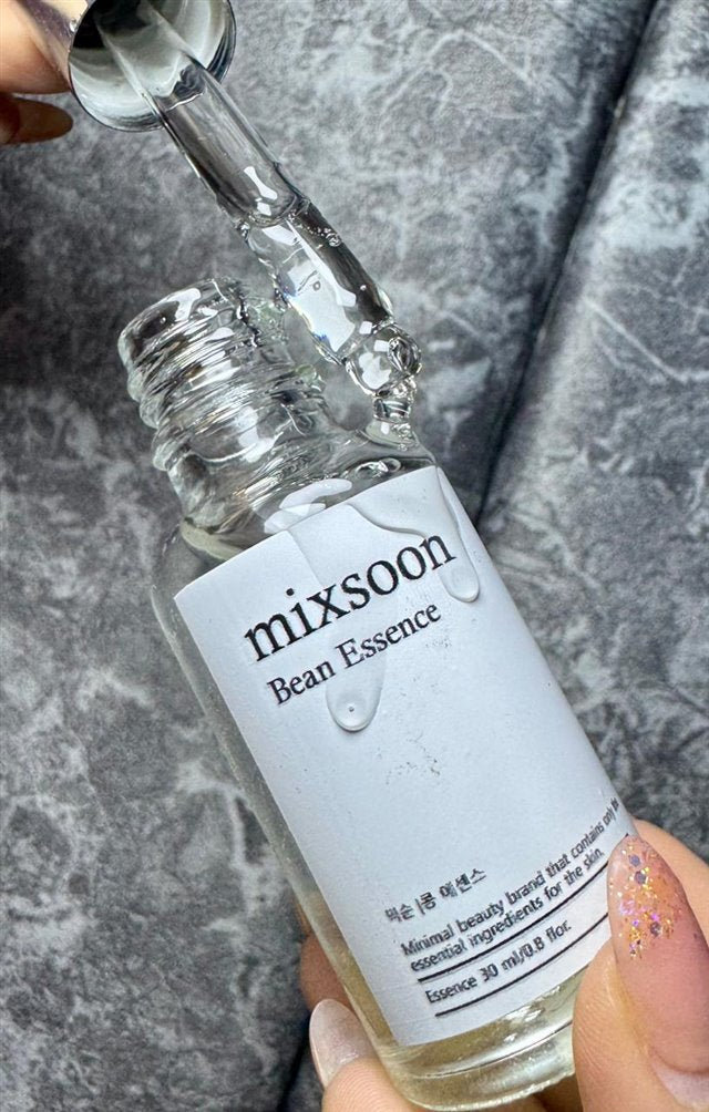Foto real del frasco mixsoon Bean Essence con gotero