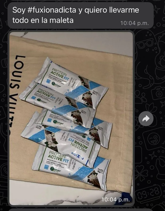 Cliente llevando sus sticks de viaje